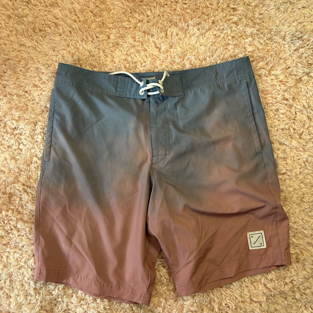 Men’s American Eagle swimming trunks M
